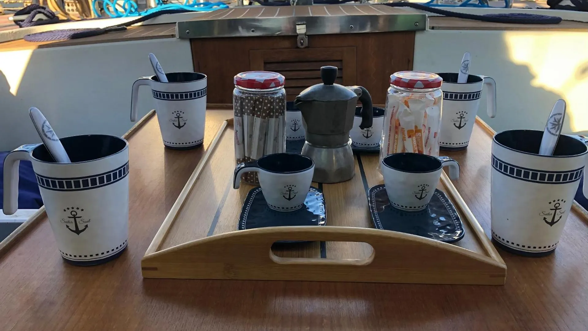 Sailing&Stay - A Night Onboard With Your Sailing Experience バルセロナ